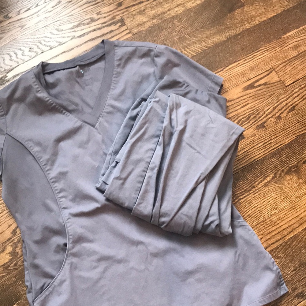 Allure fitted scrubs